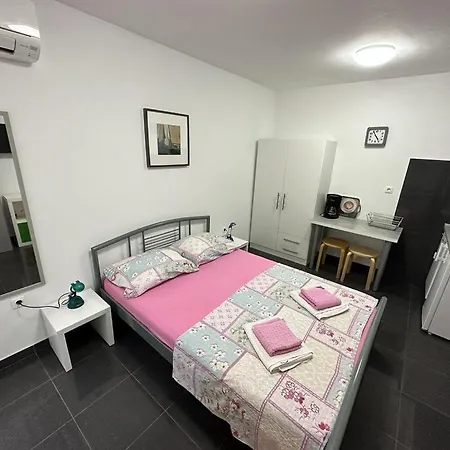 Apartment Violeta *